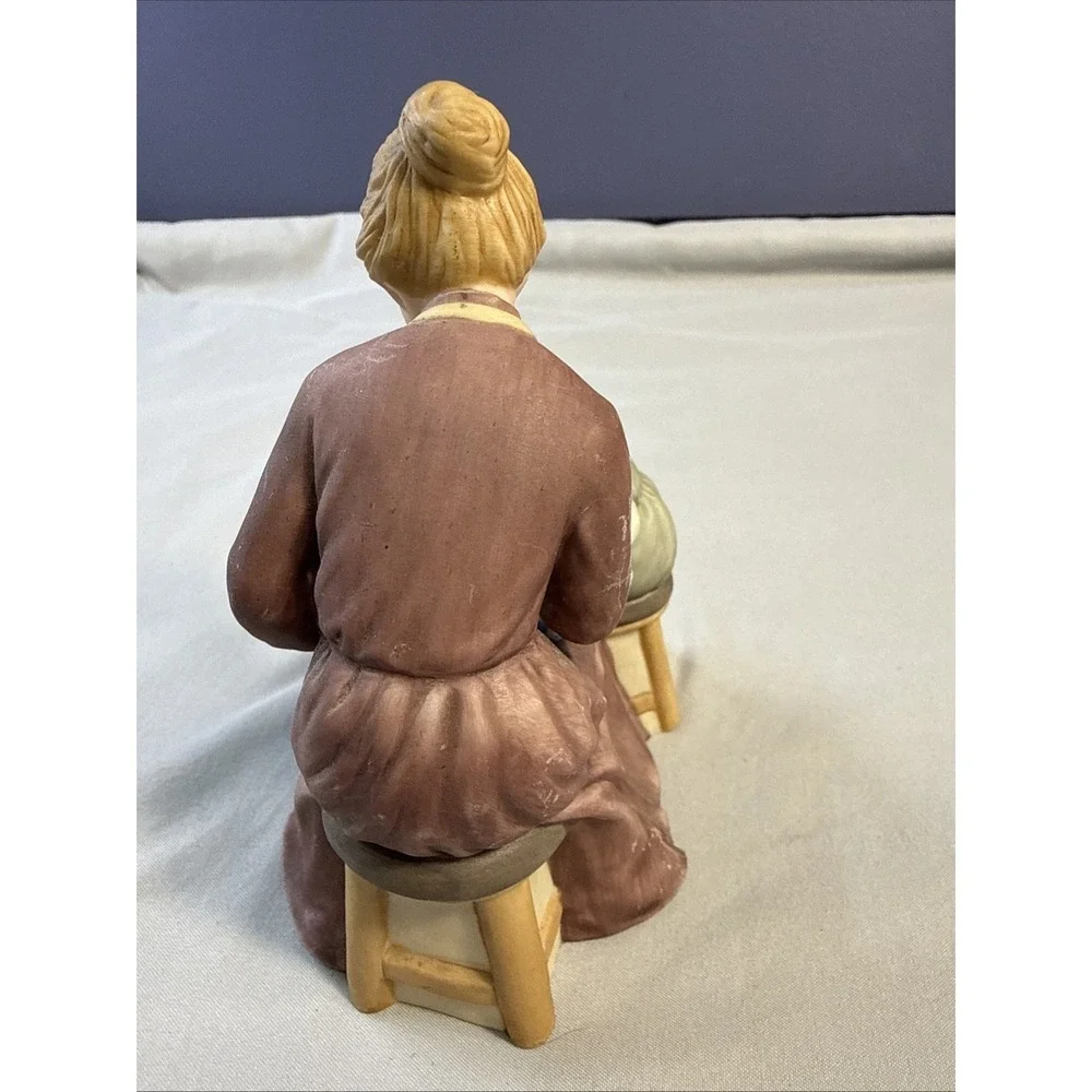 Vintage 1985 Enesco Treasured Memories Learning To Read Figurine 600873 LE